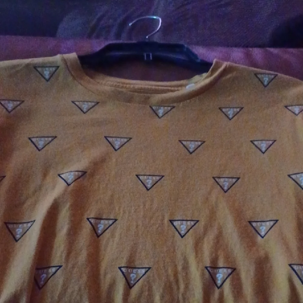 -- Guess Orange Graphic Tee Men's Size XLarge Casual - Picture 4 of 8